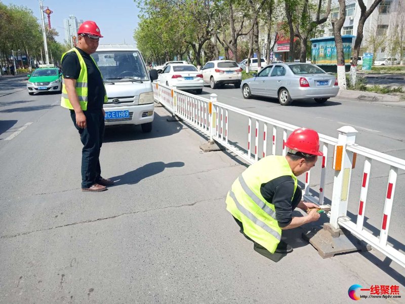 道路护栏更换
